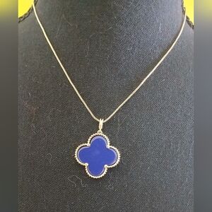 Beautiful 18 K Gold Filled Quadrafoil Imitation Lapis Pendant Necklace